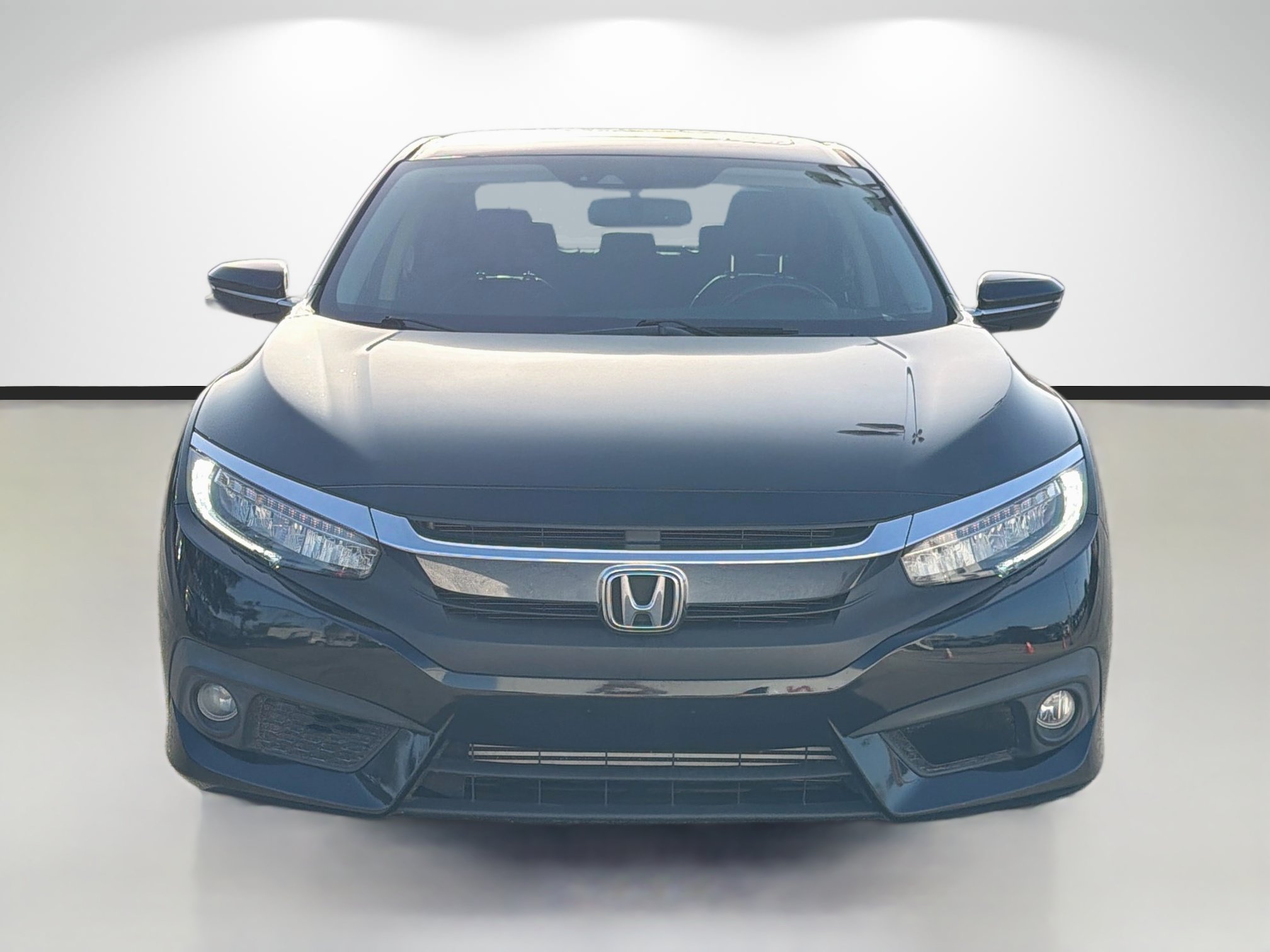 Used 2018 Honda Civic Touring image 8