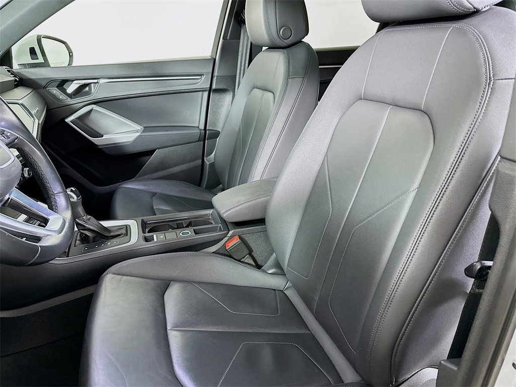 Used 2024 Audi Q3 2.0T Premium image 8