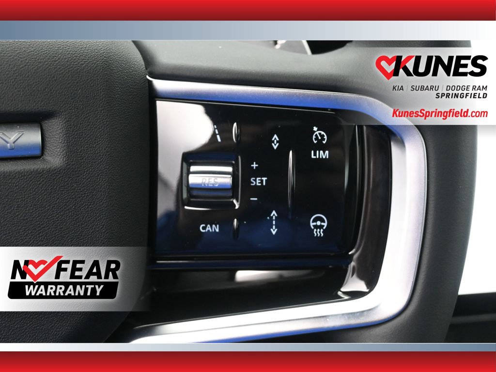 Used 2025 Land Rover Discovery Sport Dynamic SE AWD/4WD image 10