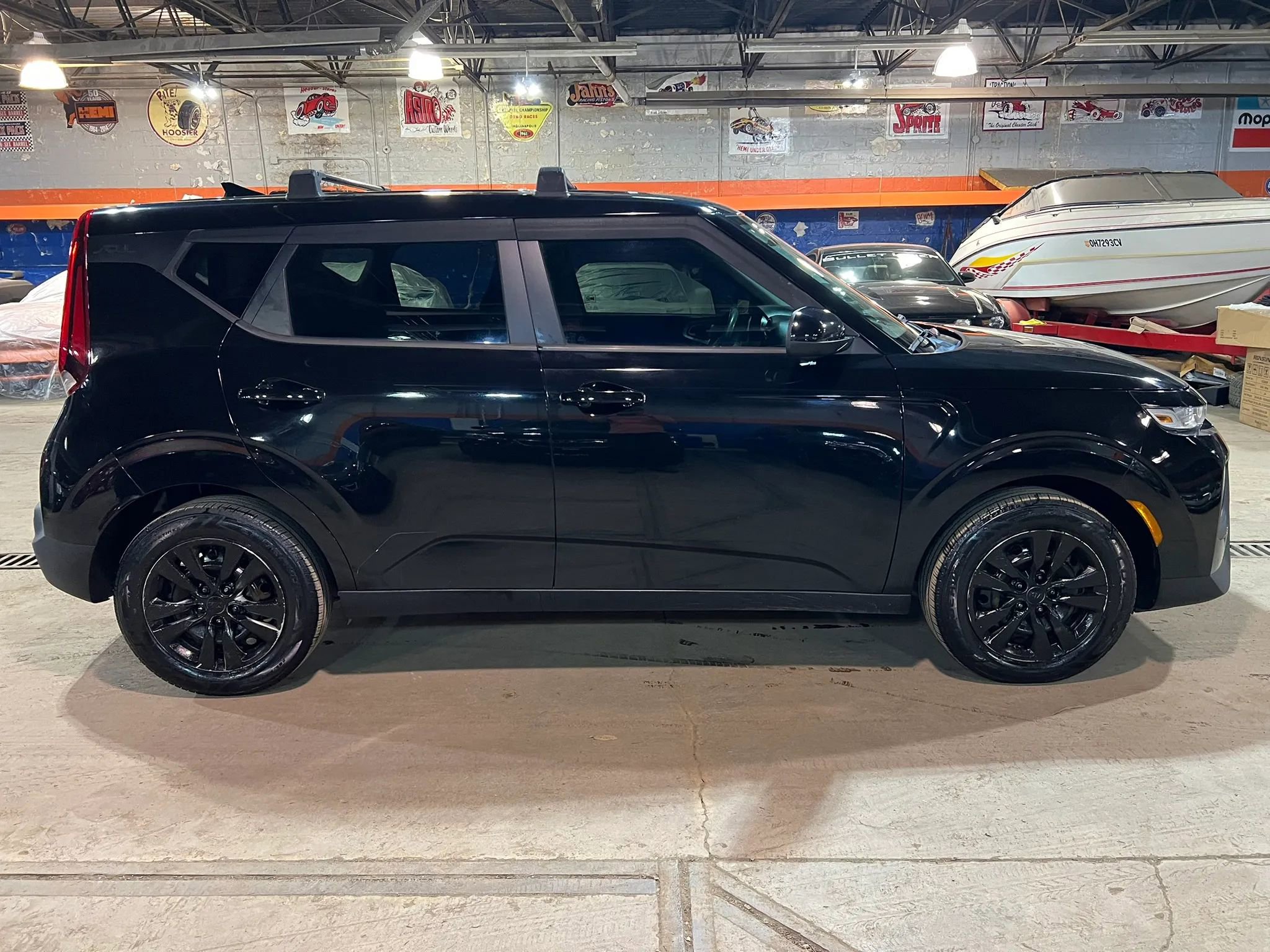 Used 2021 Kia Soul LX FWD image 2