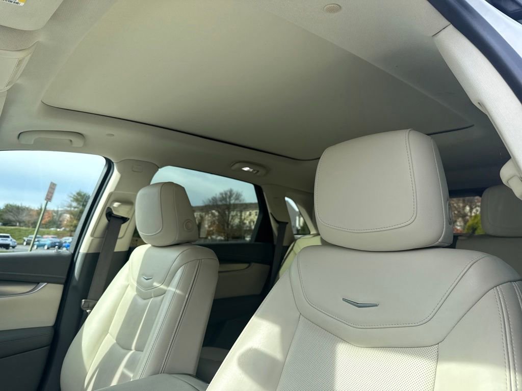 Certified 2023 Cadillac XT5 Premium Luxury w/ LPO, Floor Liner Package image 13