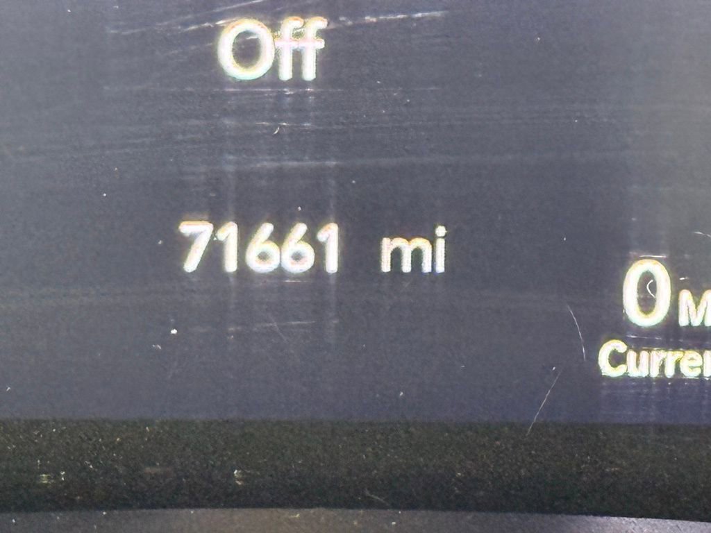 Used 2020 Chrysler Pacifica Limited image 22