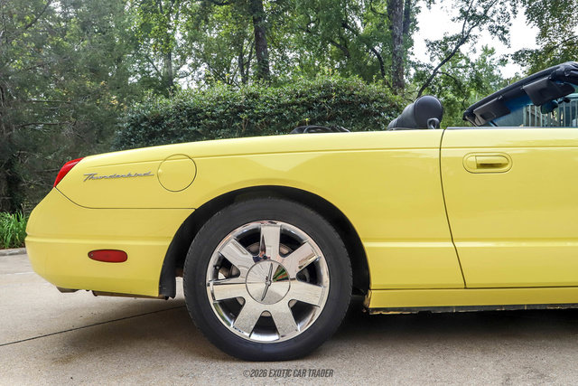 Used 2002 Ford Thunderbird RWD image 9