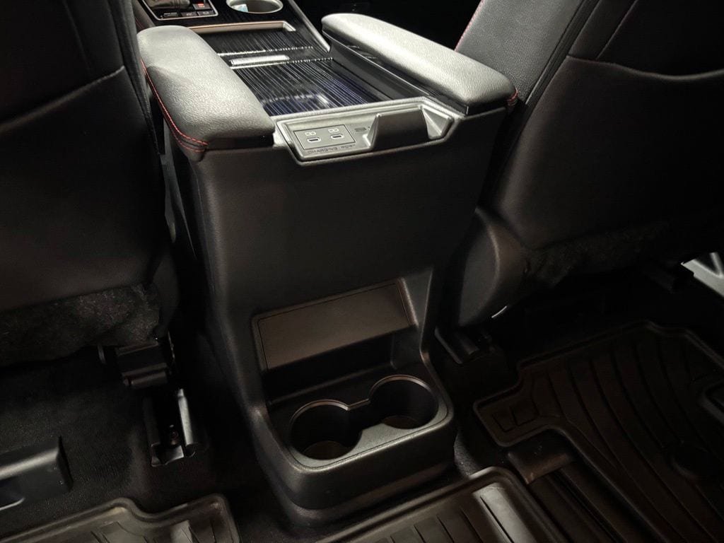 Used 2025 Toyota Sienna XSE FWD image 51
