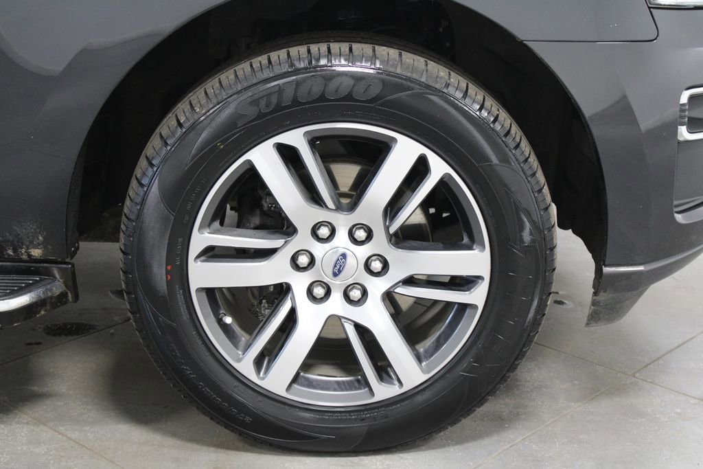 Used 2022 Ford Expedition Max Limited image 12