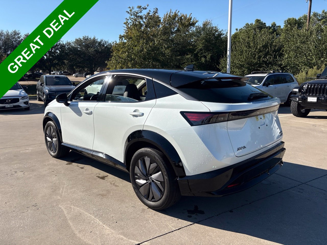 Used 2024 Nissan Ariya AWD image 9