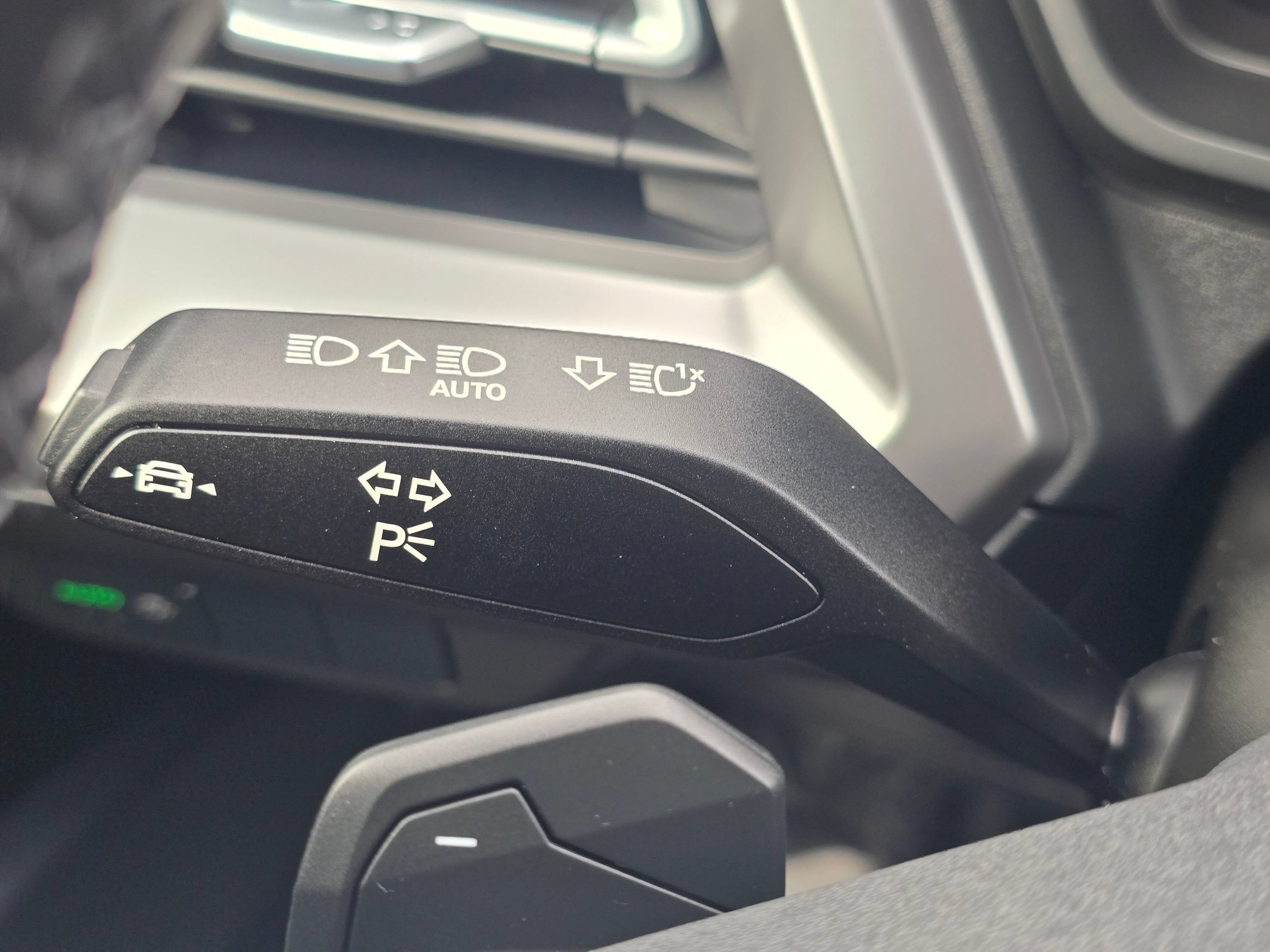 Used 2023 Audi Q4 e-tron Premium Plus w/ Premium Plus RWD image 45