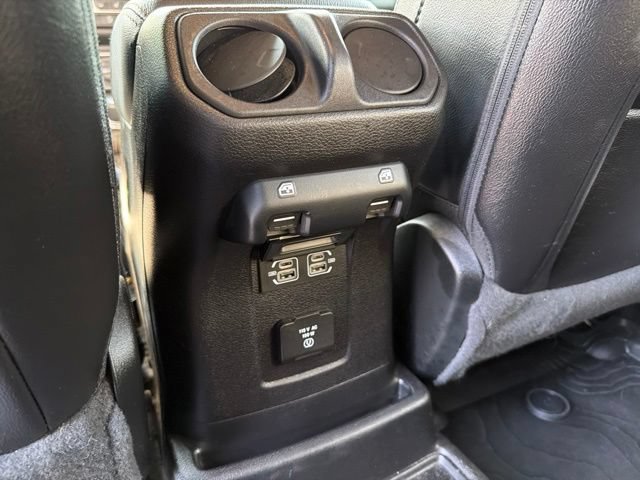 Used 2021 Jeep Wrangler Unlimited Sahara AWD/4WD image 32