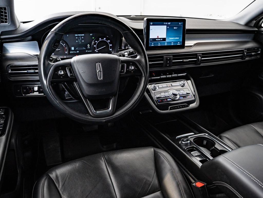 Used 2022 Lincoln Corsair AWD w/ Premium Package image 4