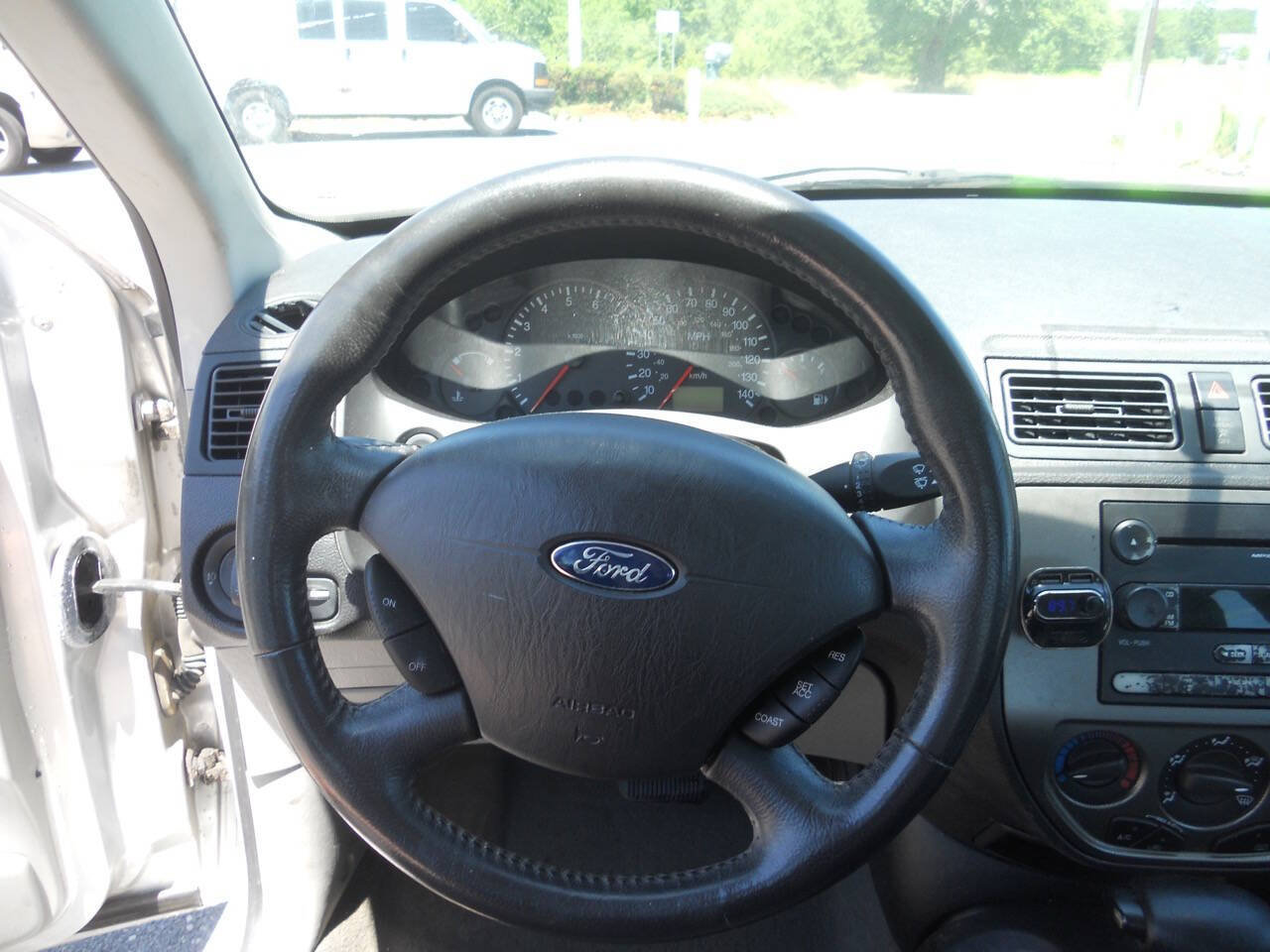 Used 2006 Ford Focus SES FWD image 28