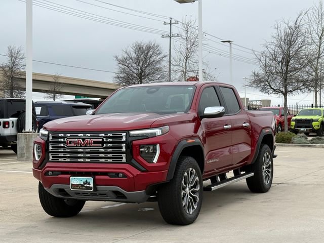 Used 2024 GMC Canyon Denali image 8