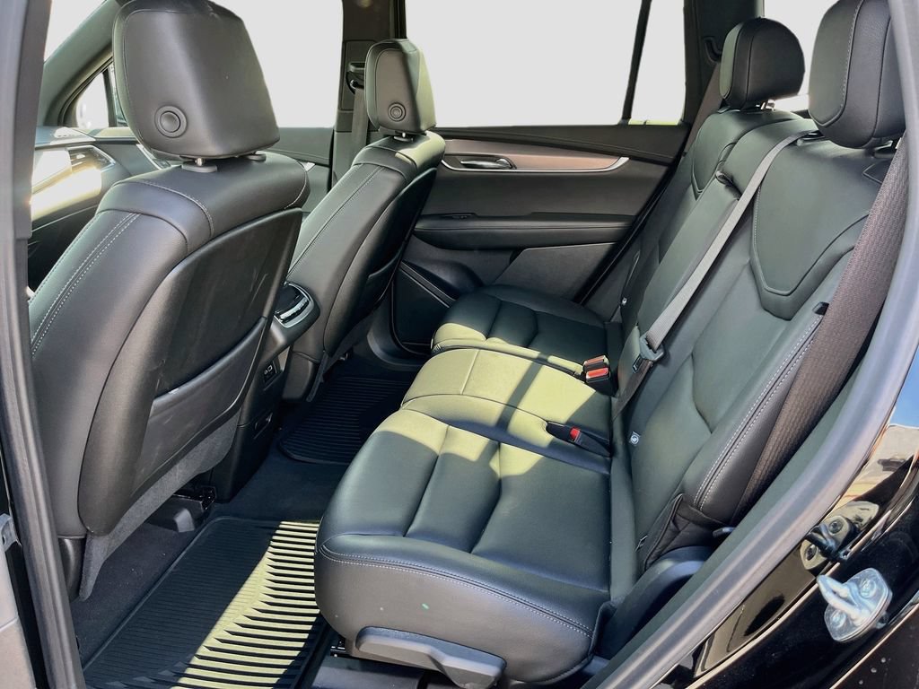 Used 2025 Cadillac XT6 Luxury FWD image 26
