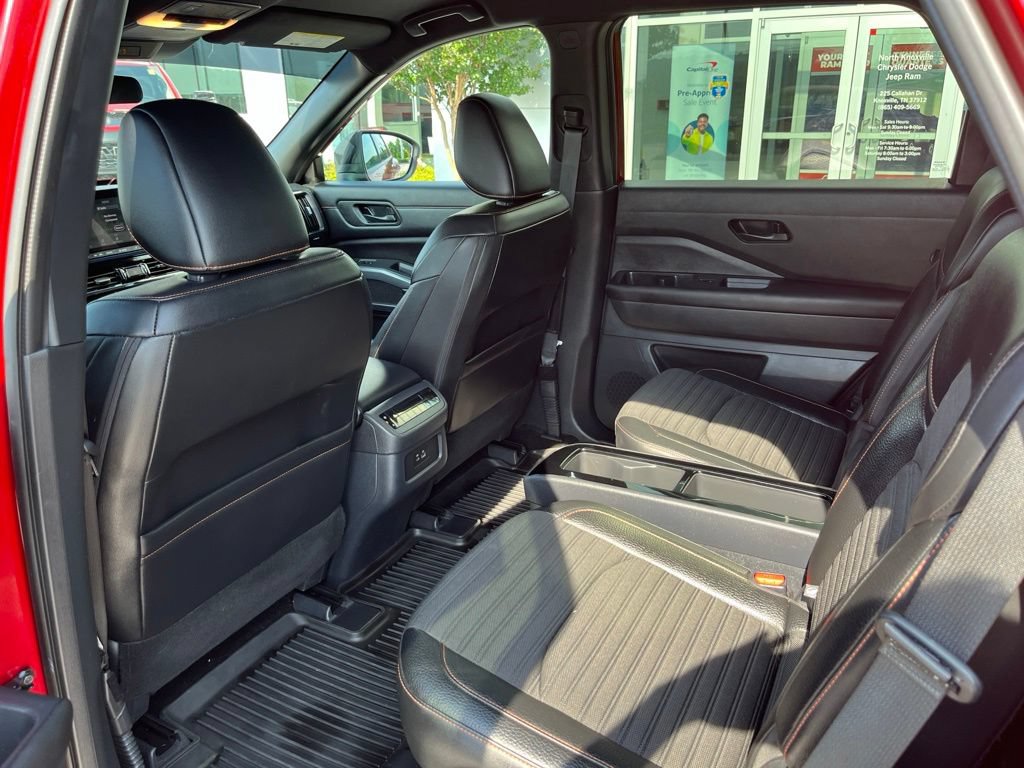 Used 2024 Nissan Pathfinder Rock Creek AWD/4WD image 17