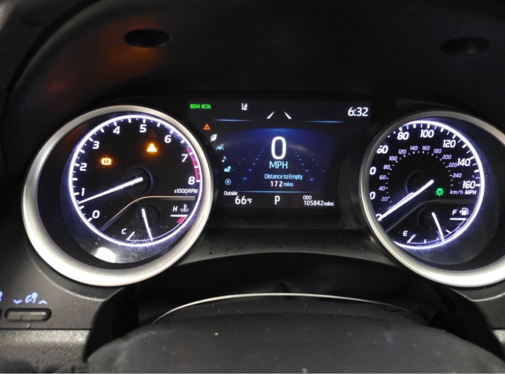 Used 2022 Toyota Camry XLE FWD image 7