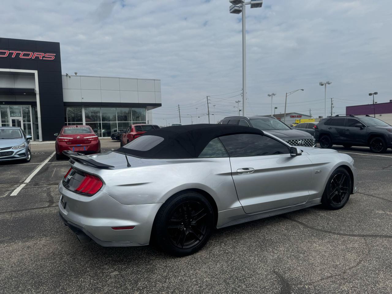 Used 2019 Ford Mustang GT Premium w/ Equipment Group 401A RWD image 4