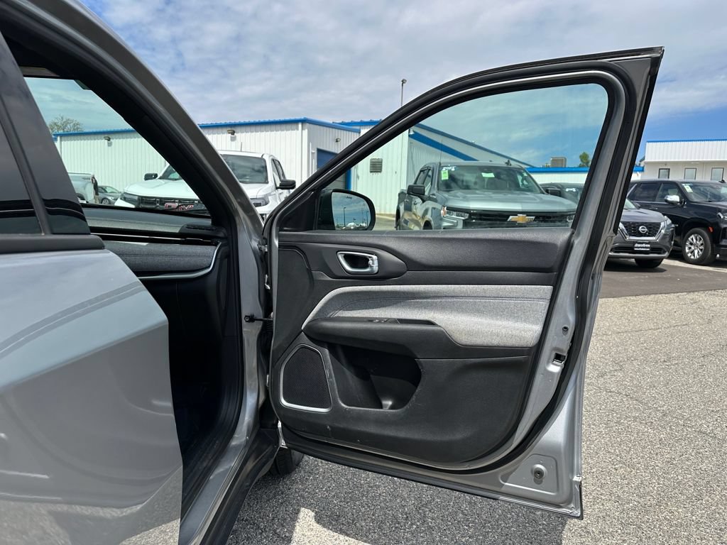 Used 2023 Jeep Compass Sport AWD/4WD image 22