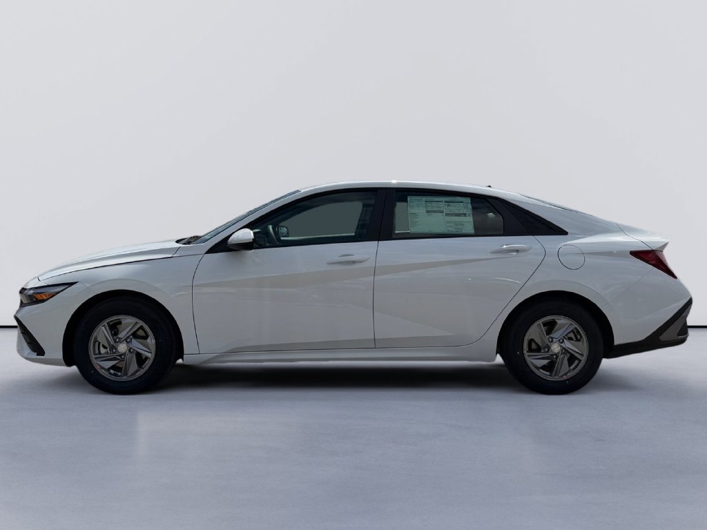 New 2026 Hyundai Elantra SE FWD image 6