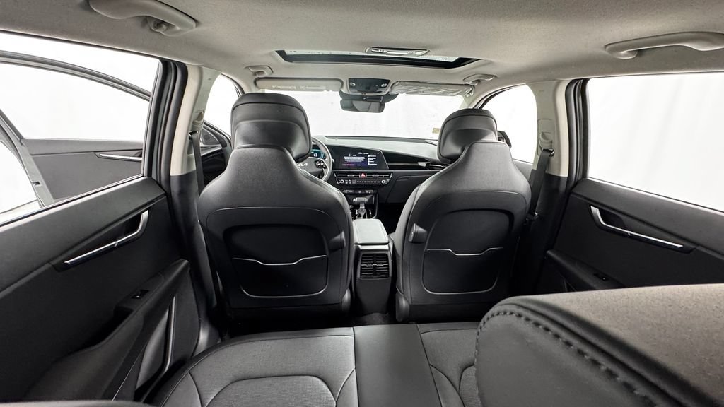New 2026 Kia Niro SX Touring FWD image 18
