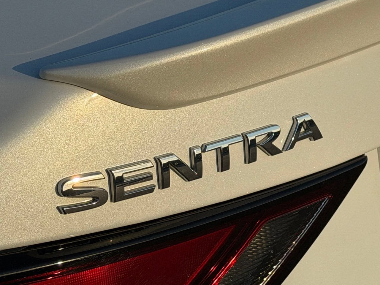 Certified 2024 Nissan Sentra SR FWD image 11