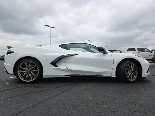Used 2024 Chevrolet Corvette Stingray Premium Cpe w/ Z51 Performance Package RWD image 21