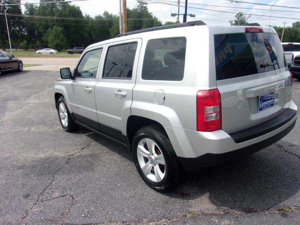 Used 2012 Jeep Patriot Latitude FWD image 3