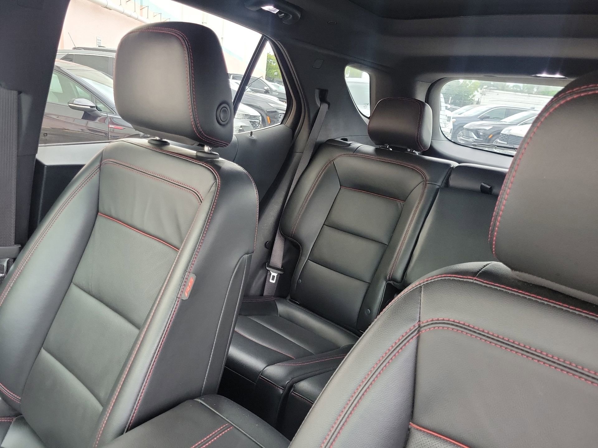Used 2022 Chevrolet Equinox RS w/ RS Leather Package AWD/4WD image 29