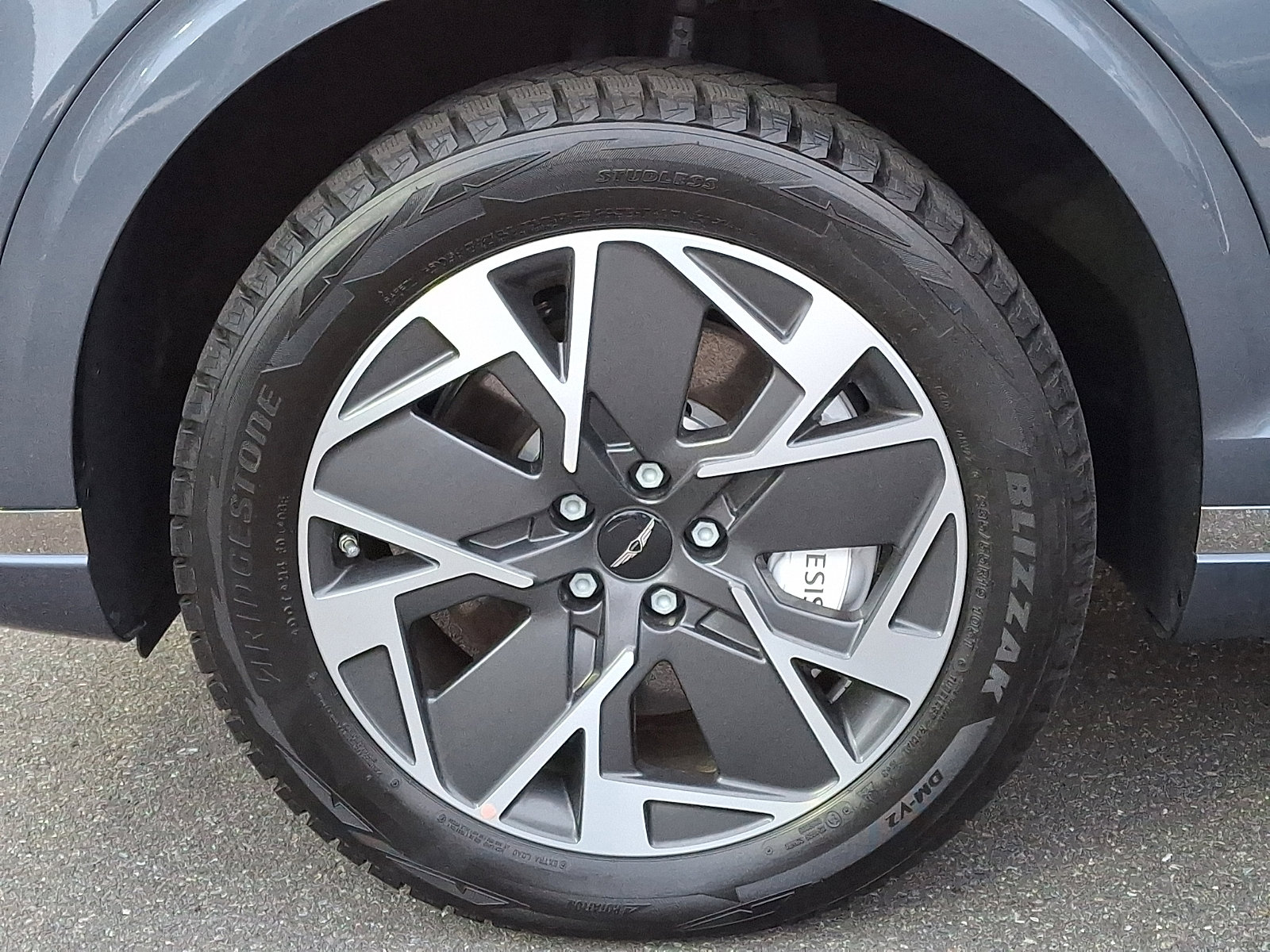 Certified 2026 Genesis Electrified GV70 image 28