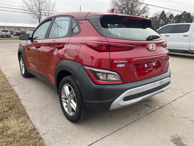 Used 2022 Hyundai Kona SE image 2