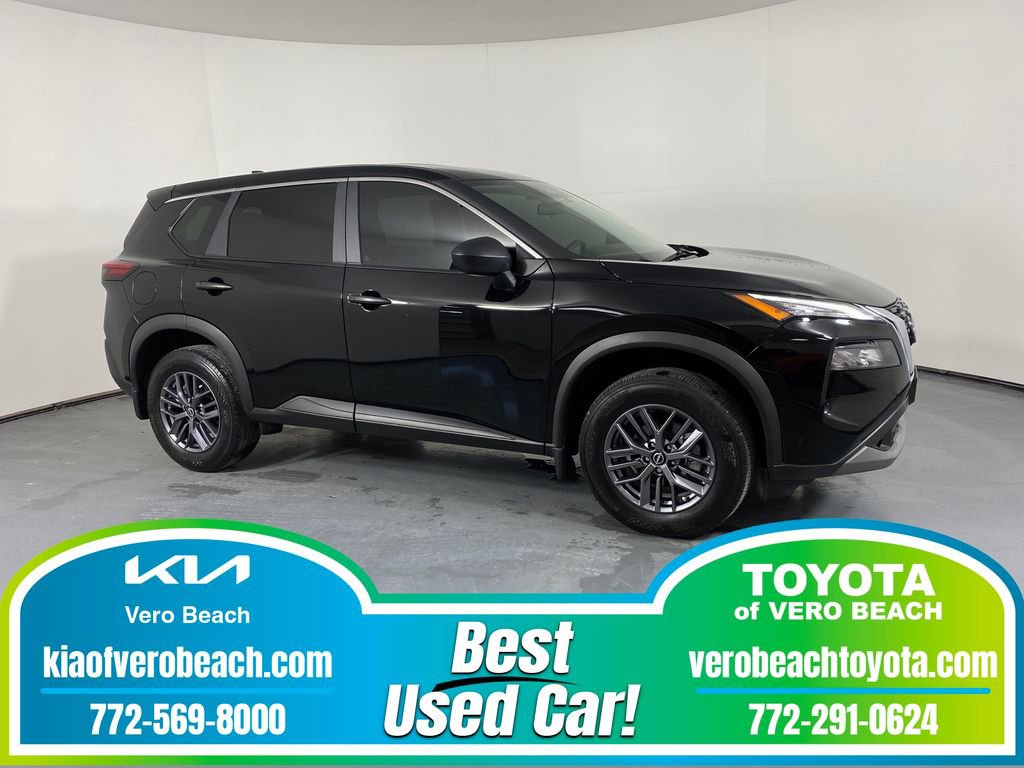 Used 2023 Nissan Rogue S image 1