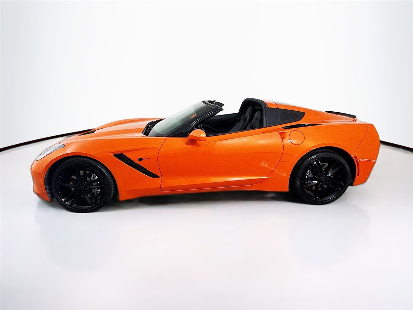 Used 2019 Chevrolet Corvette Stingray Coupe w/ 1LT image 13
