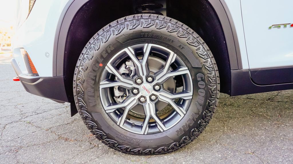 New 2026 GMC Acadia AT4 w/ Super Cruise Package image 7