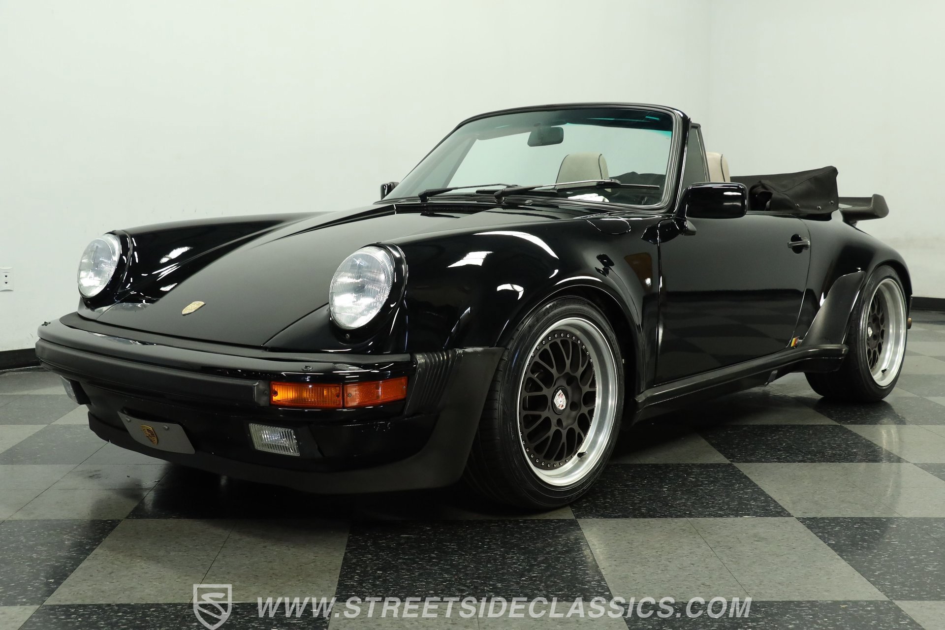 Used 1988 Porsche 911 Carrera RWD image 20
