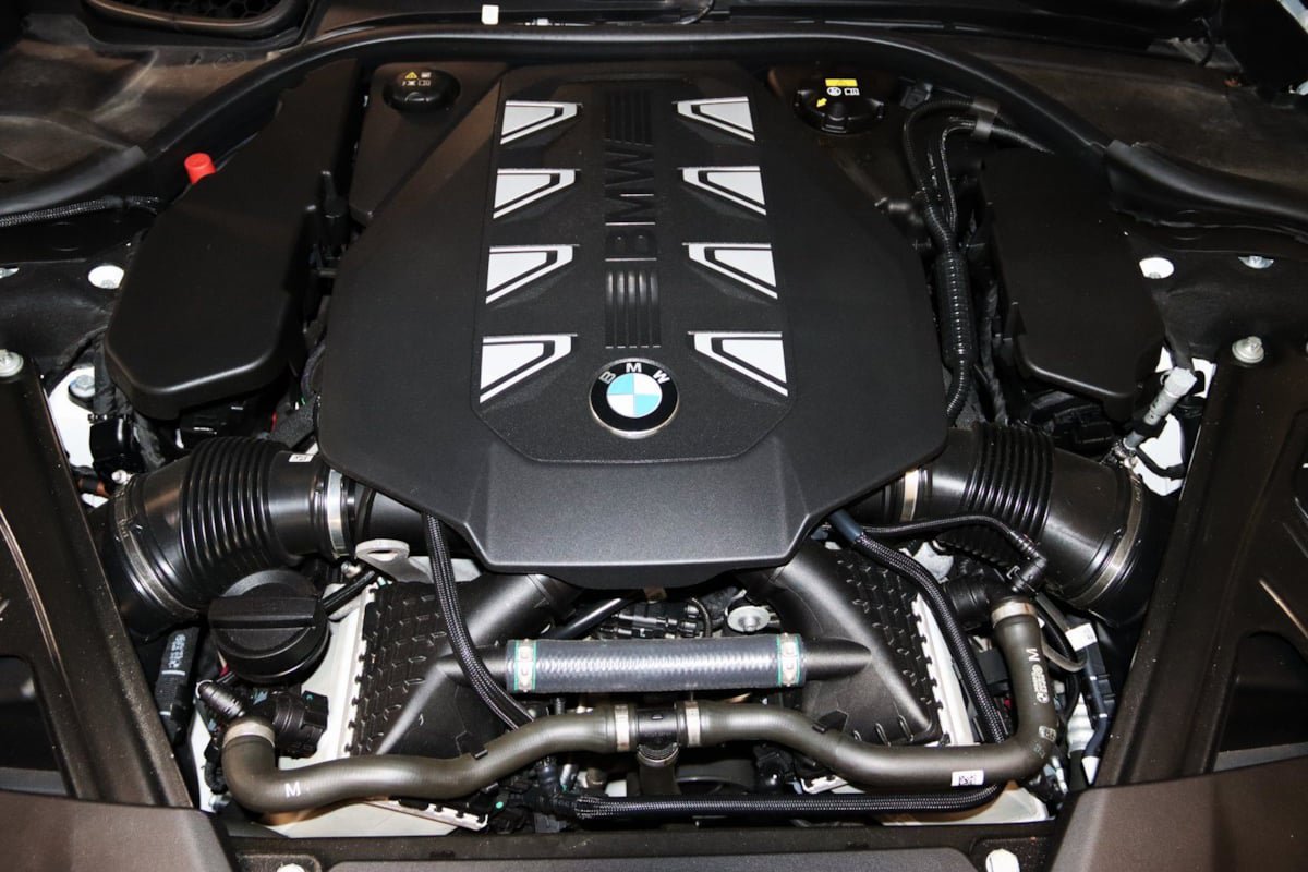 Used 2023 BMW 760i xDrive AWD/4WD image 10