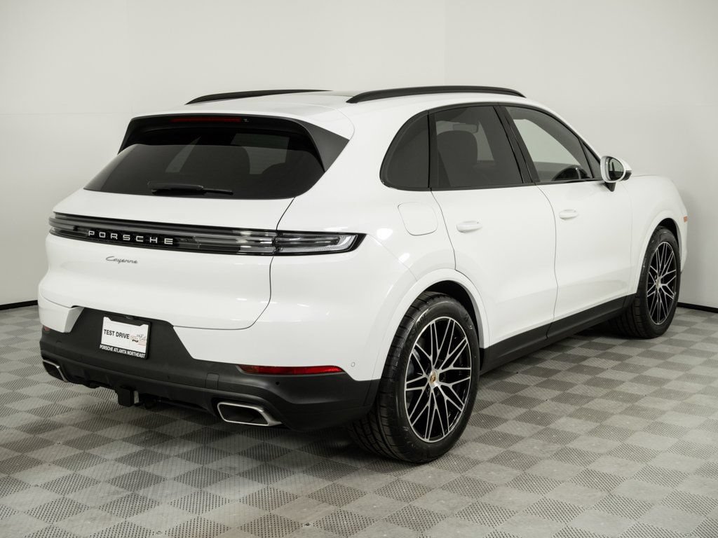 Certified 2026 Porsche Cayenne AWD/4WD image 29