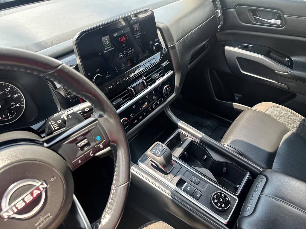 Used 2023 Nissan Pathfinder SL w/ SL Premium Package AWD/4WD image 24