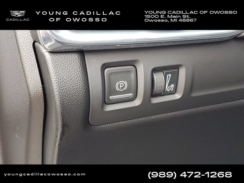 Certified 2020 Cadillac XT4 Premium Luxury w/ Cold Weather Package FWD image 11