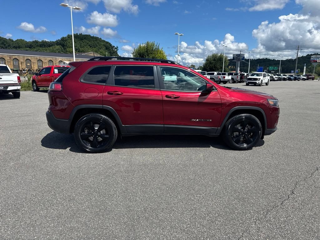 Used 2021 Jeep Cherokee Latitude Plus AWD/4WD image 18