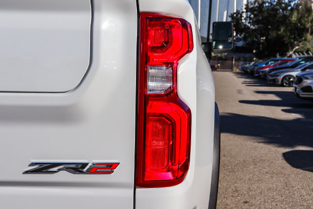 Used 2024 Chevrolet Silverado 2500 ZR2 AWD/4WD image 10
