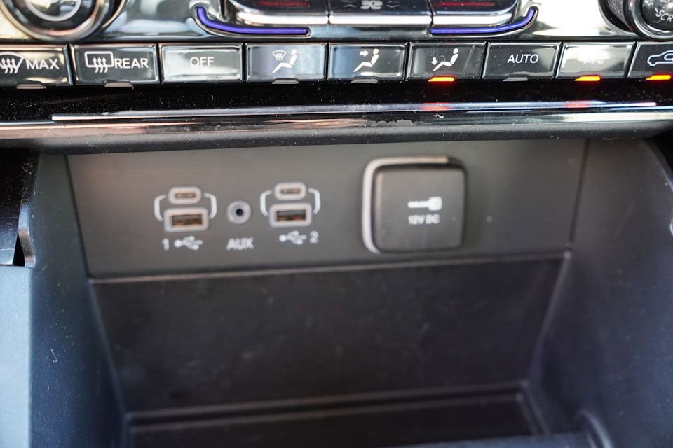 Certified 2025 Jeep Grand Cherokee Limited image 30