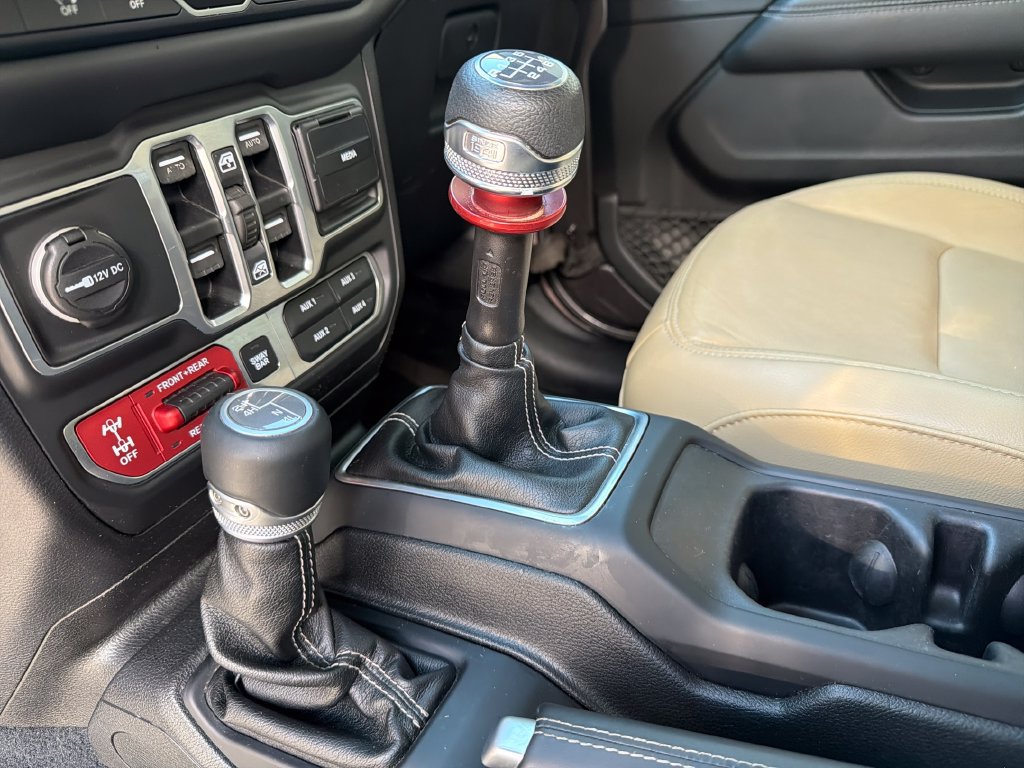 Used 2018 Jeep Wrangler Unlimited Rubicon AWD/4WD image 32