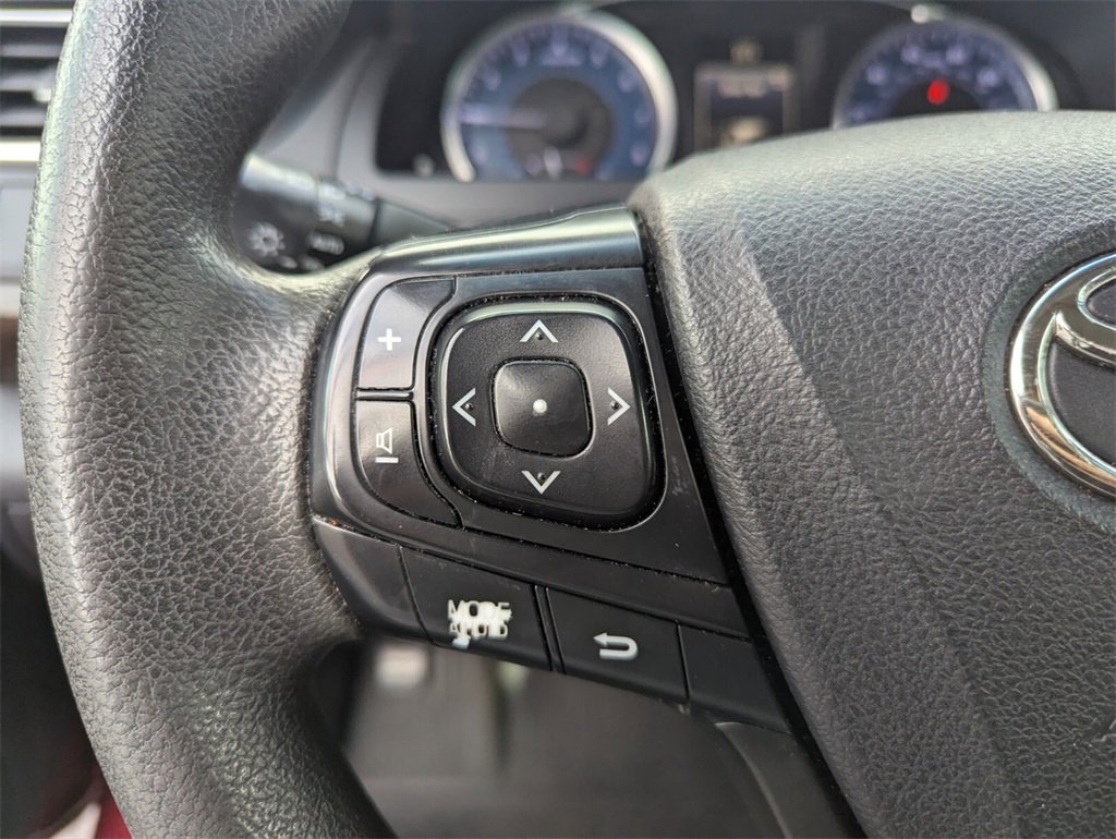 Certified 2017 Toyota Camry LE image 28