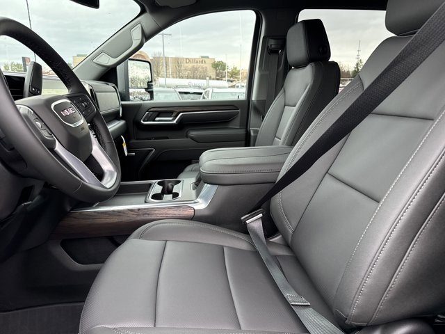New 2026 GMC Sierra 2500 SLT w/ SLT Premium Package image 5