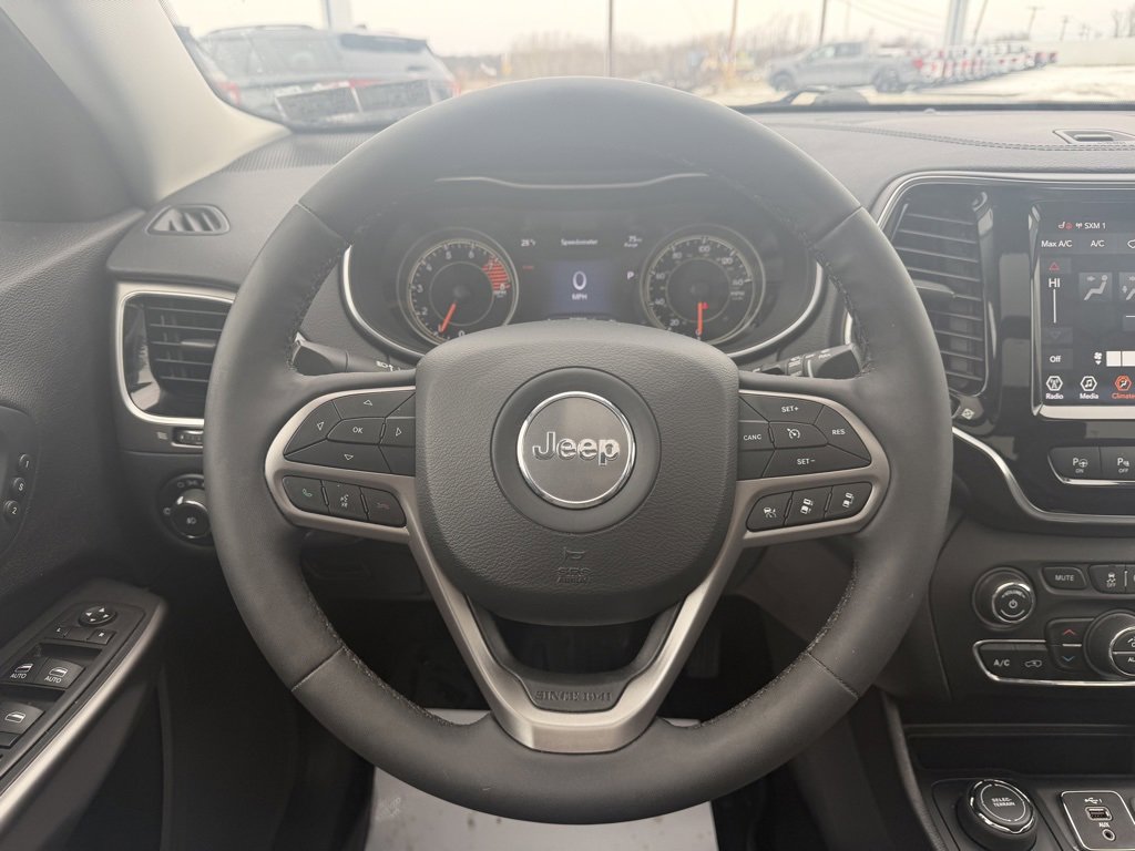 Used 2021 Jeep Cherokee Limited image 24