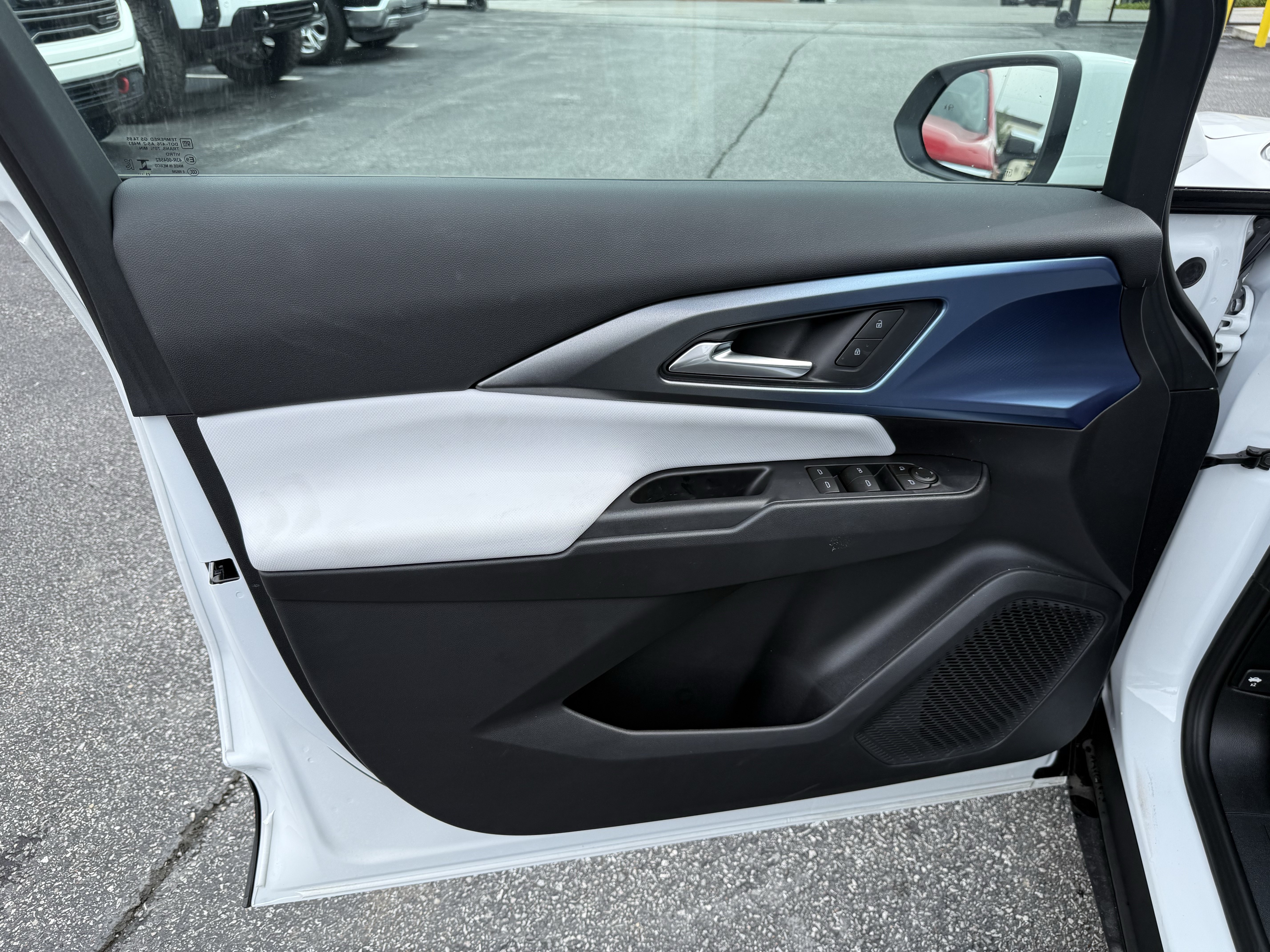 New 2026 Chevrolet Equinox EV LT FWD image 14