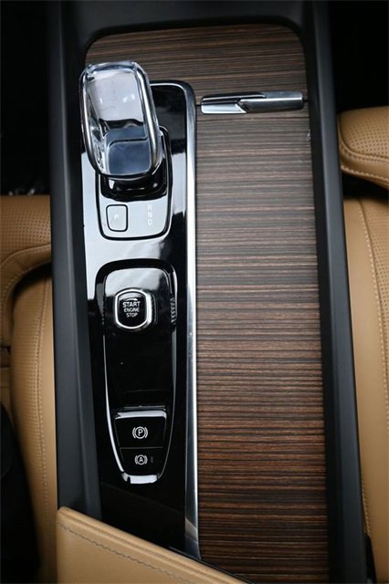 Used 2022 Volvo XC60 B6 Inscription w/ Advanced Package image 10