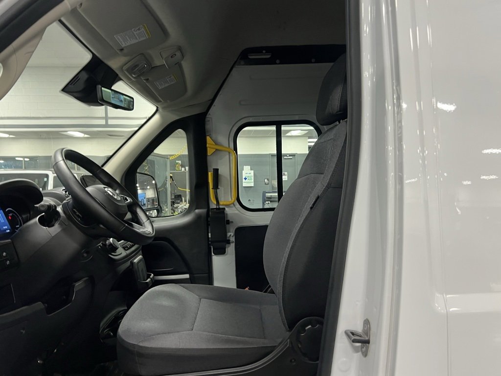 Used 2024 RAM ProMaster 3500 w/ Delivery Van Package image 23
