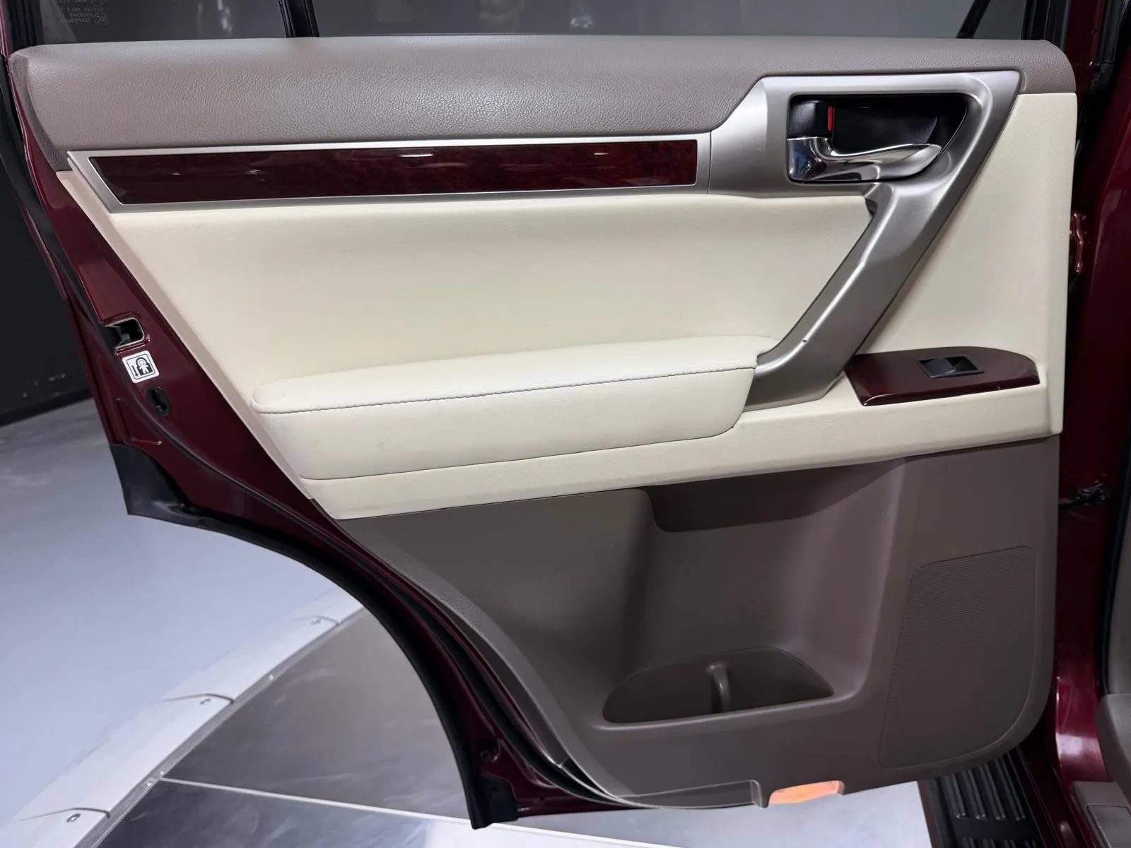 Used 2015 Lexus GX 460 w/ Premium Package AWD/4WD image 18