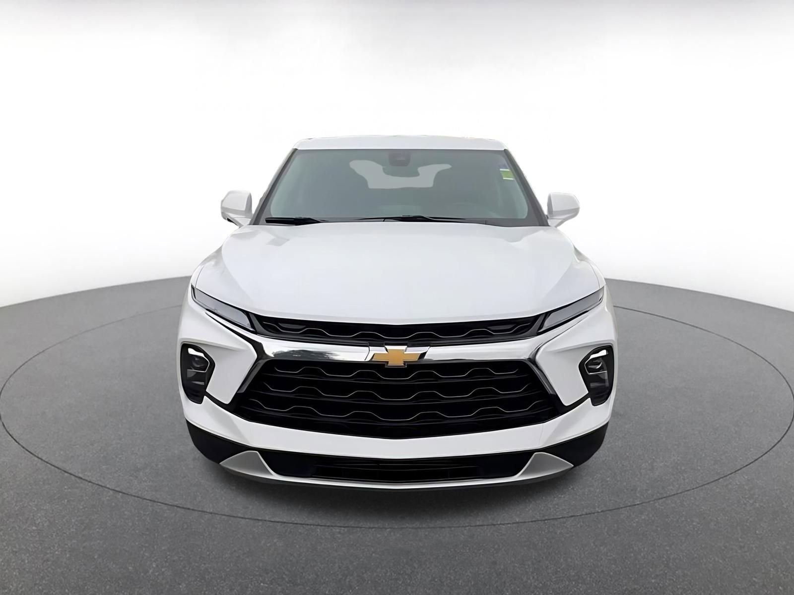 Used 2025 Chevrolet Blazer LT image 4