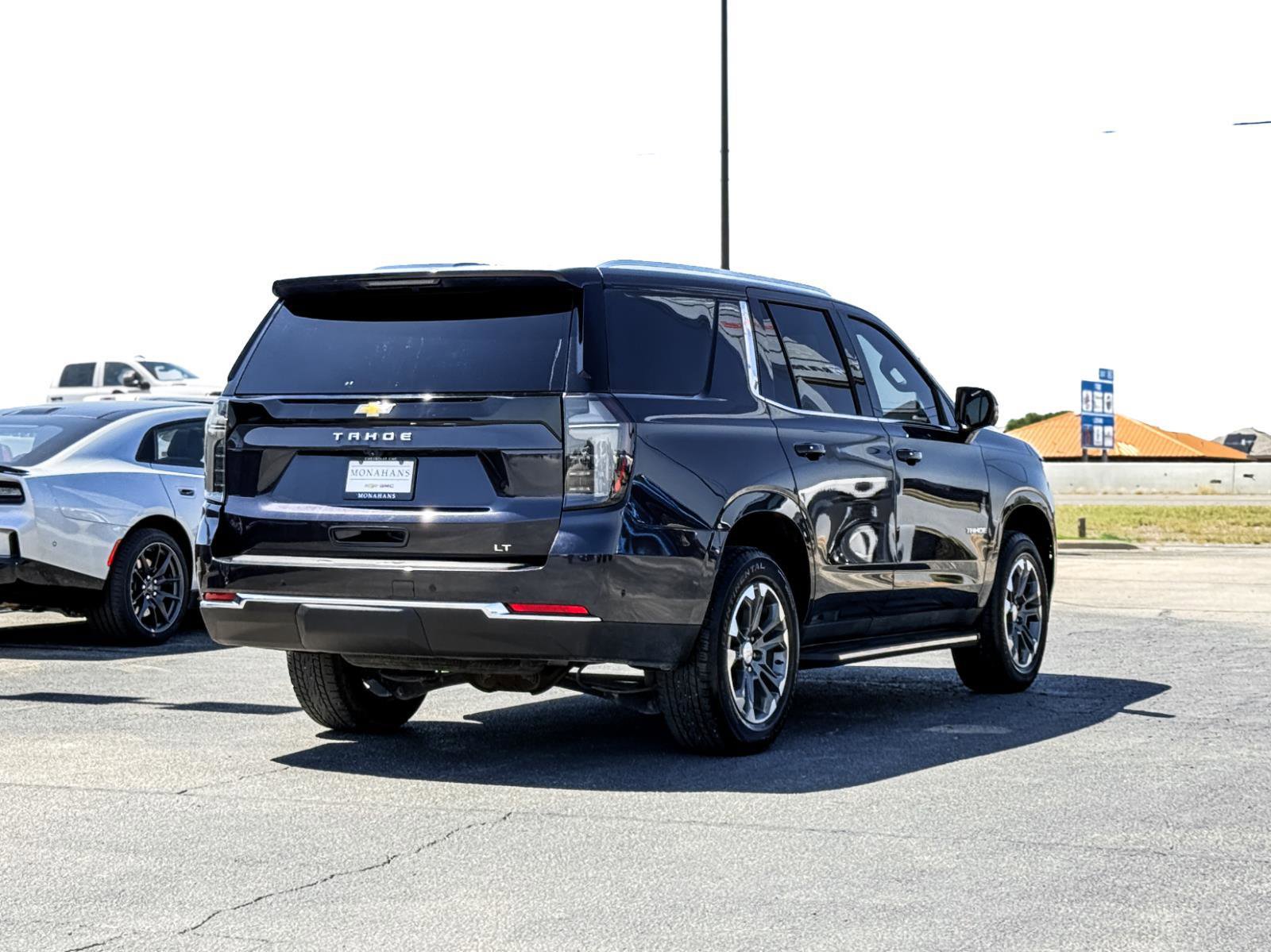 Used 2025 Chevrolet Tahoe LT w/ Comfort Package AWD/4WD image 5