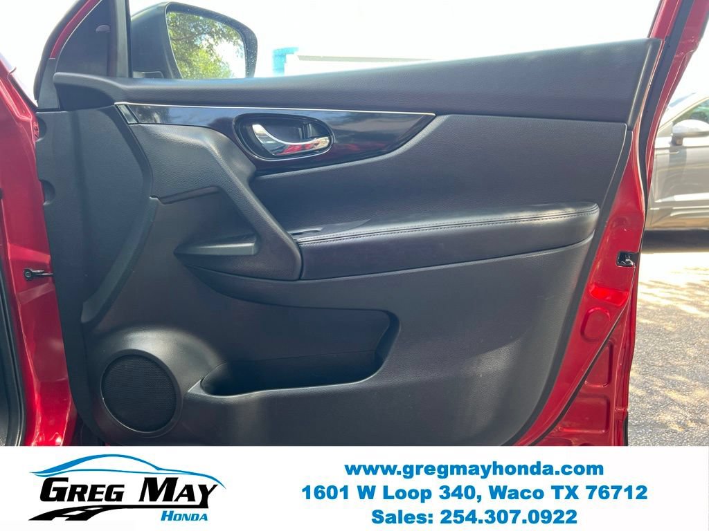 Used 2018 Nissan Rogue Sport SL w/ SL Premium Package FWD image 12